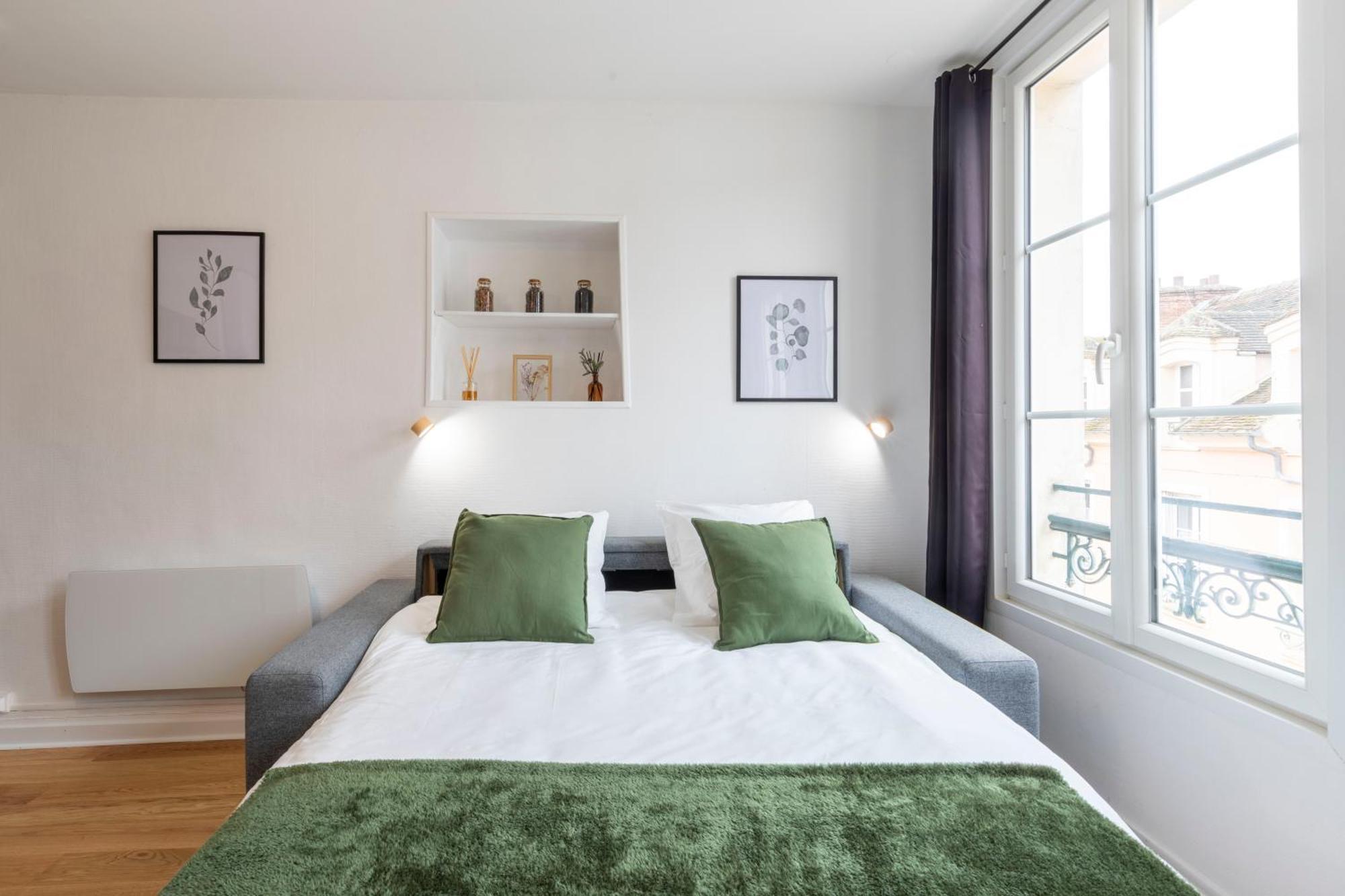 Coeur De Fontainebleau: Confort, Calme & Debit Apartment